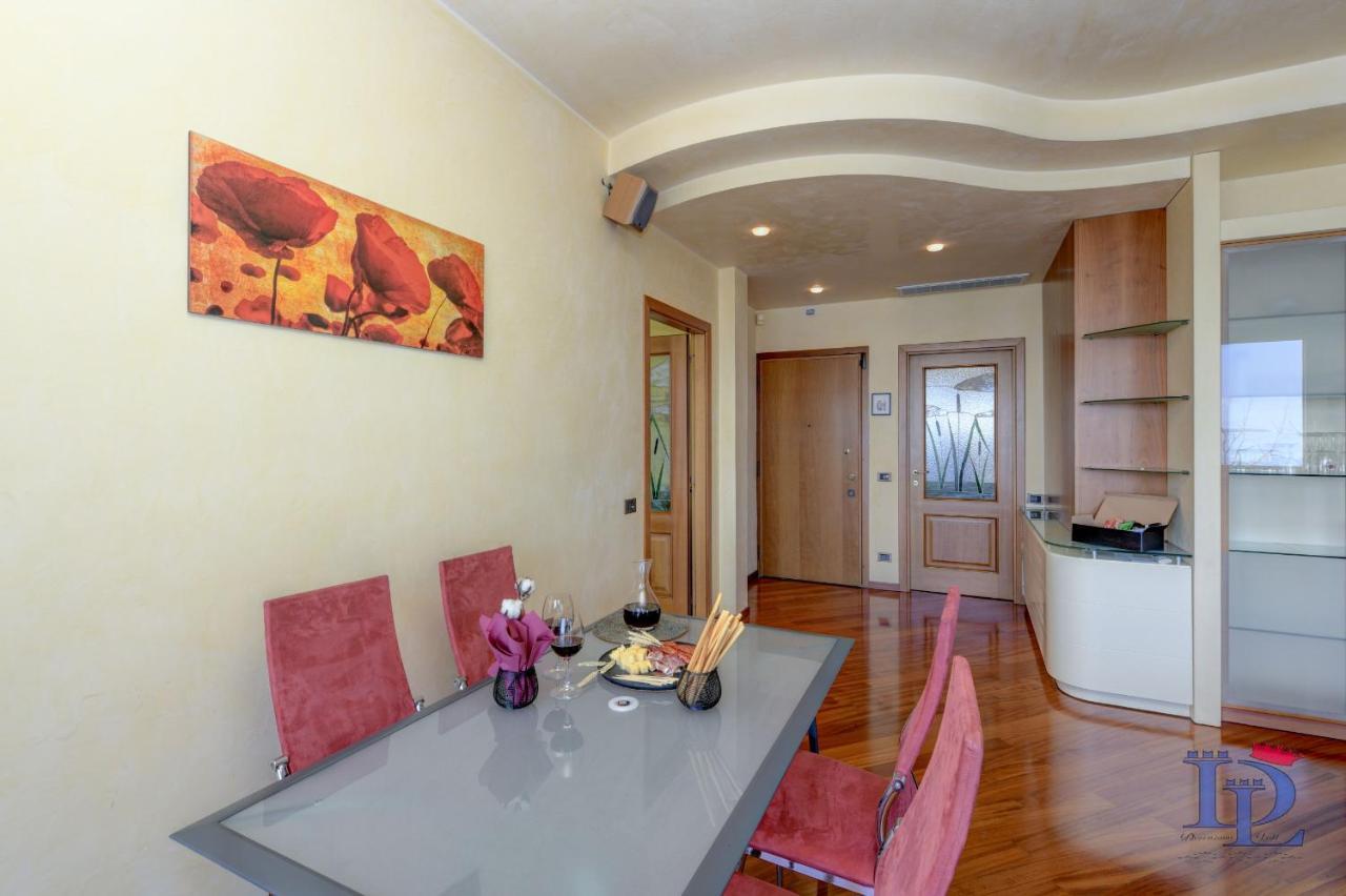 Desenzanoloft Official Partner Marriott Homes & Villas - Charming On The Lake Front Lake Дезенцано-дель-Гарда Екстер'єр фото