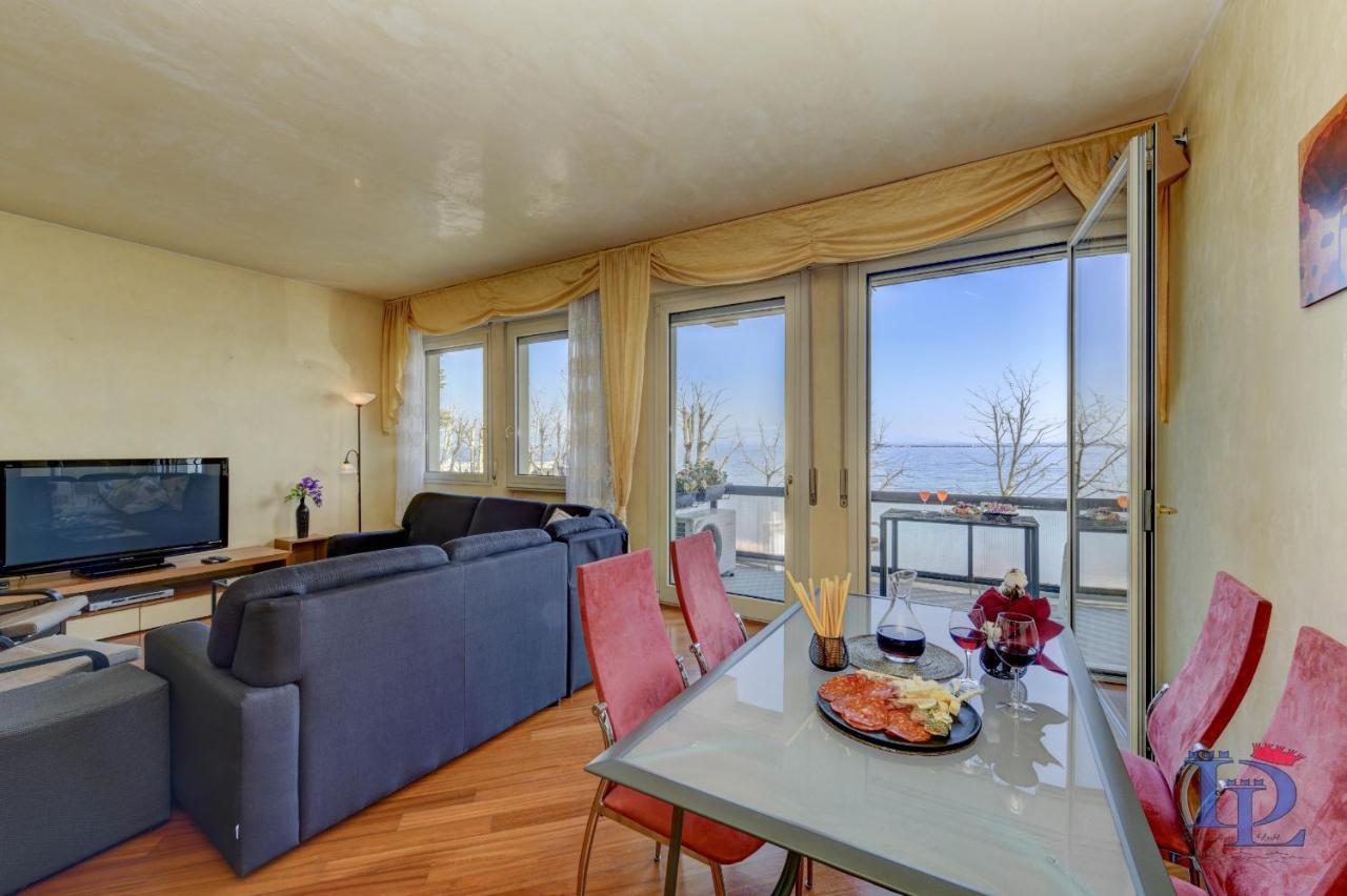 Desenzanoloft Official Partner Marriott Homes & Villas - Charming On The Lake Front Lake Дезенцано-дель-Гарда Екстер'єр фото