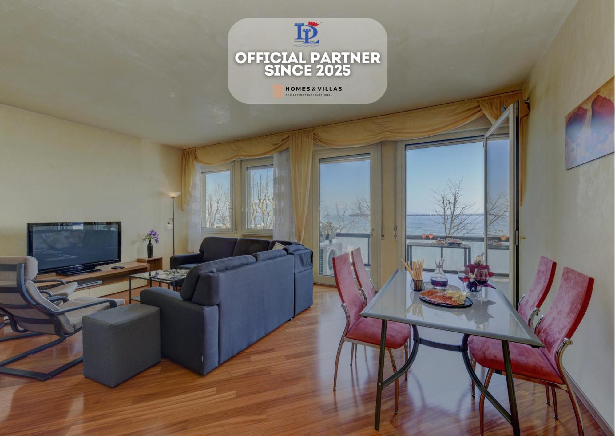 Desenzanoloft Official Partner Marriott Homes & Villas - Charming On The Lake Front Lake Дезенцано-дель-Гарда Екстер'єр фото